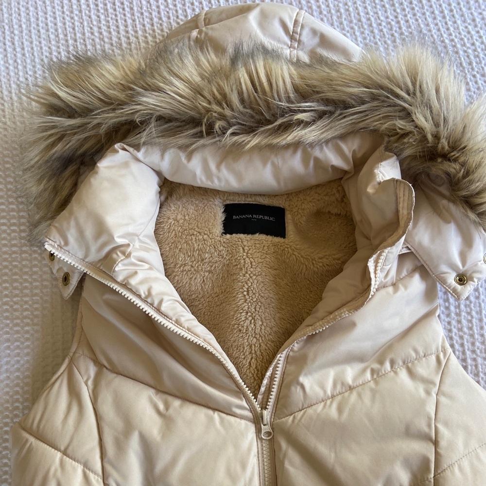 Banana Republic Vest size M